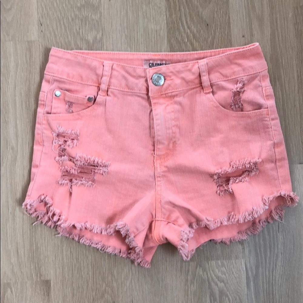 ‼️3/$20 or 4/$25‼️ Celebrity pink jeans size 4 - Picture 1 of 4
